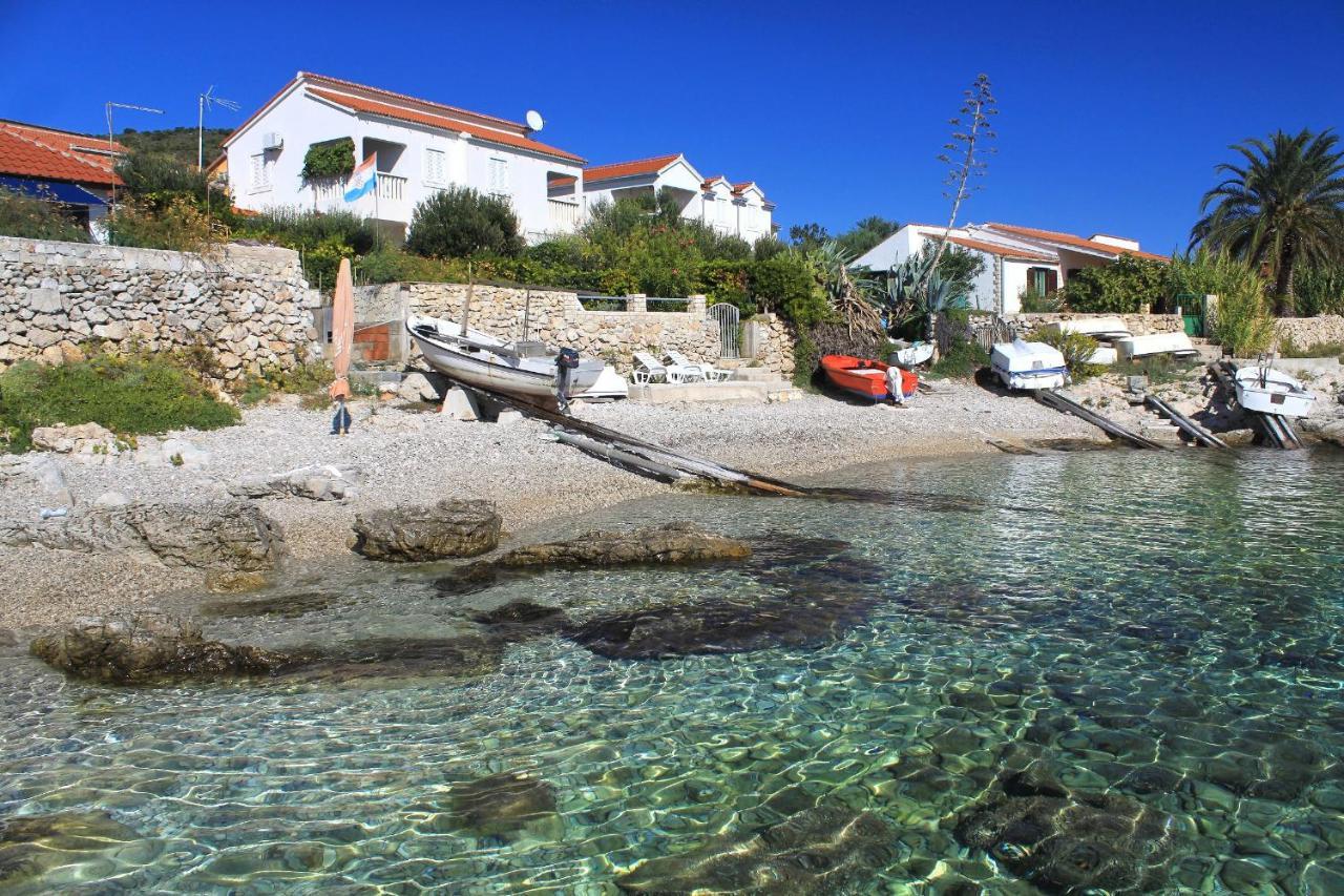 Apartments By The Sea Milna, Vis - 8896 Екстер'єр фото